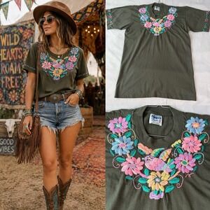 VTG Doris Guatemala T Shirt Sz L Floral Bird Embroidered Boho Folk Art Festival‎
